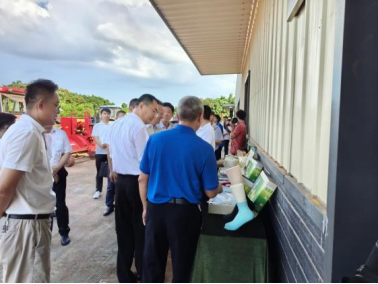 湛江市委书记刘红兵一行到农机所调研（经李所和方所审核）435.png